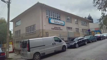 İzmir’de gökdelenler 1 yılda yükseliyor, okullar 5 yıldır yapılamıyor!