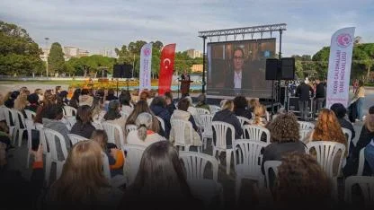 Kadına şiddete karşı İzmir’den dünyaya çağrı... "Buradayım, iyiyim!"