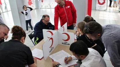 Kızılay Haftası’nda “Bir Damla Hayat” İçin El Ele