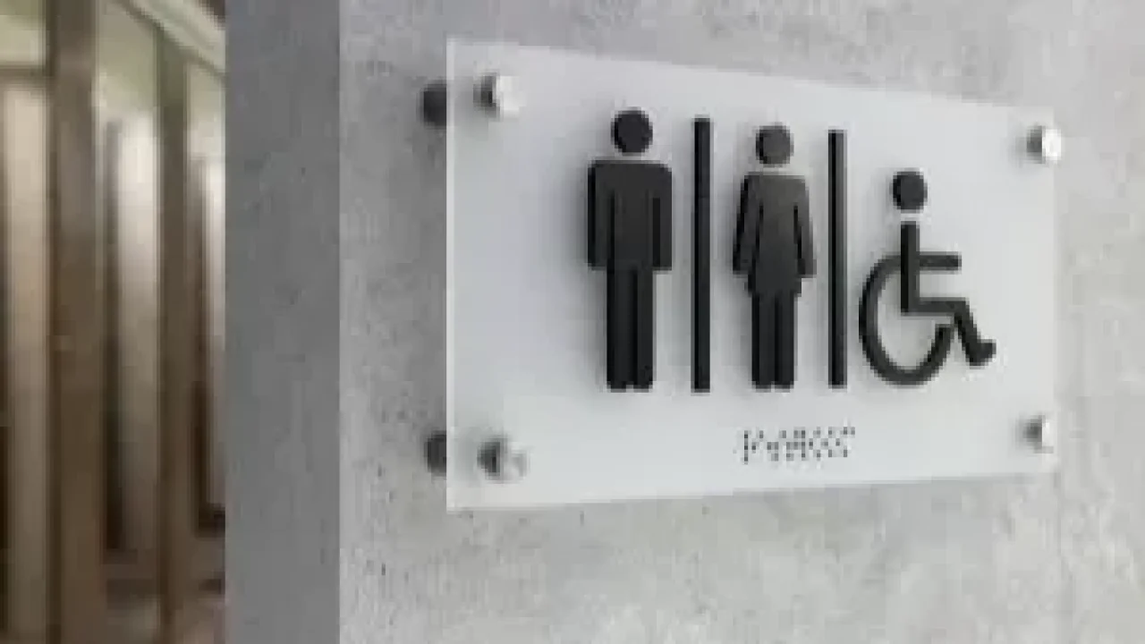 Öğretmenler tuvaletinde gizli kamera: Görüntüler yurt dışına satılmış!