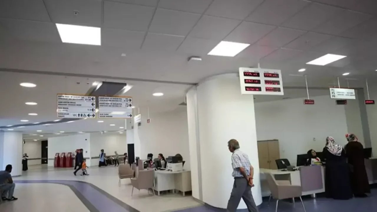 Resmi Gazete&#039;de yayımlandı, sağlıkta yeni dönem başladı: Lisans ve planlama zorunluluğu