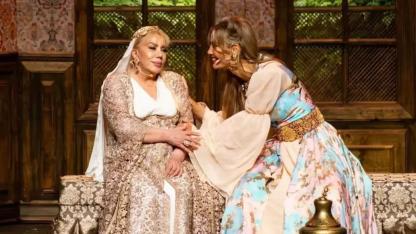 Sahne krizi büyüyor: Mine Koşan '7 Kocalı Hürmüz' müzikalinden çıkarılmasını yargıya taşıdı