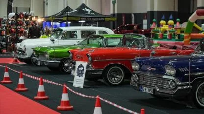 Sektörün kalbi İzmir'de atıyor... Motorlu Araçlar Fuarı kapılarını açtı