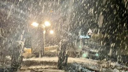 Sivas'ta kar yağışı ve tipi nedeniyle bazı yollar kapatıldı