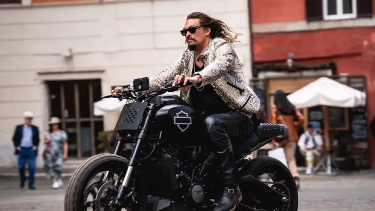 Sons of Anarchy’nin ruhu Jason Momoa ile yeni dizide canlanıyor