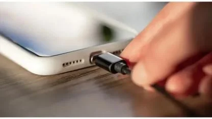 Telefonlarını bu saatlerde şarj edenlere kötü haber