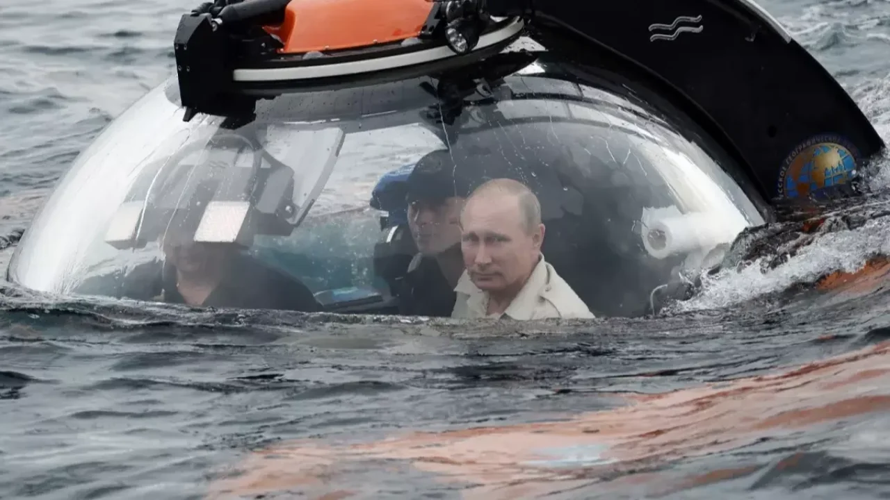 2 ülkeden tarihi ittifak! Putin&#039;in denizaltılarını avlayacaklar