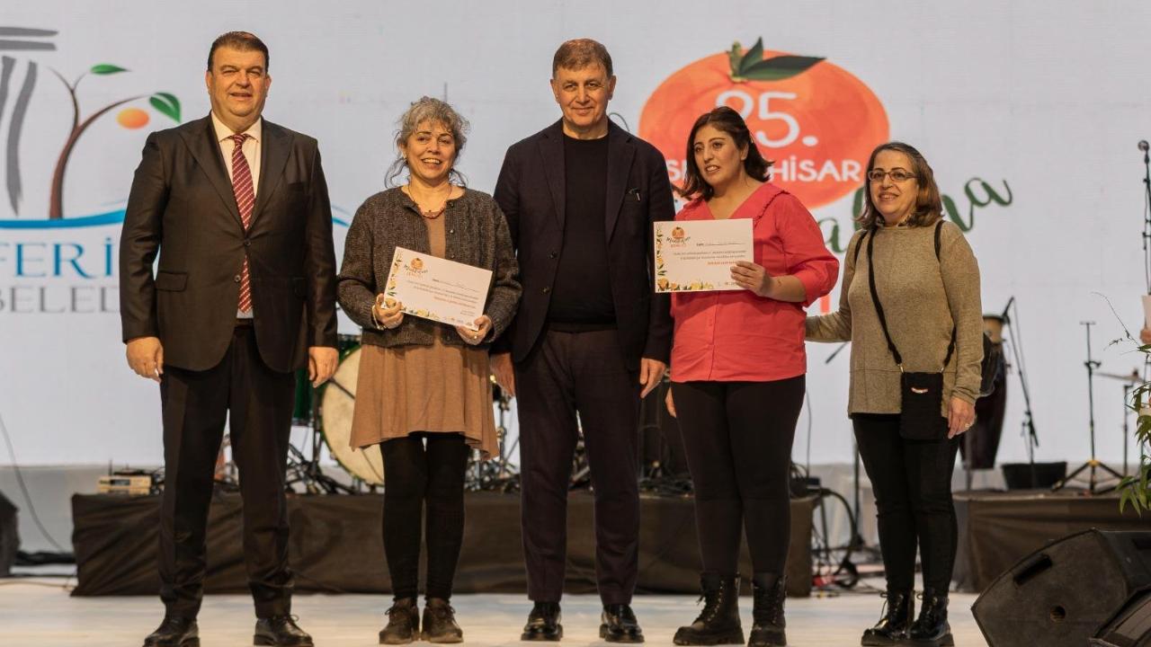 25. Mandalina Şenliği üreticinin yüzünü güldürdü