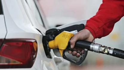 Akaryakıt fiyatlarına yeni zam