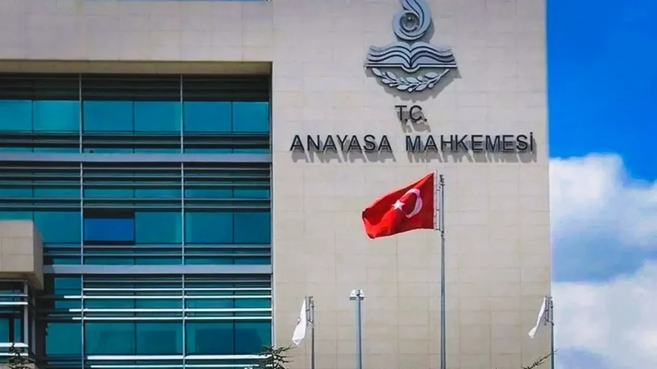 AYM’den gümrük müşavirliği düzenlemesine iptal: “Yüz Kızartıcı Suç” ibaresi Anayasa’ya aykırı