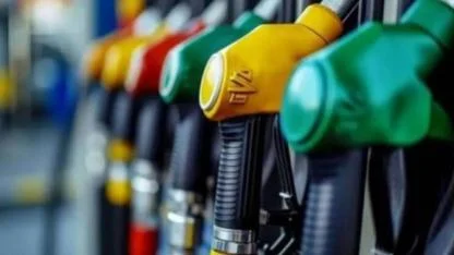 Benzine 2 lirayı aşan indirim
