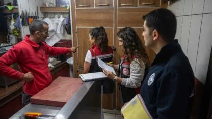 Bornova’da gıda güvenliği alarmı... Eşki: "Sağlık kırmızı çizgimiz!"