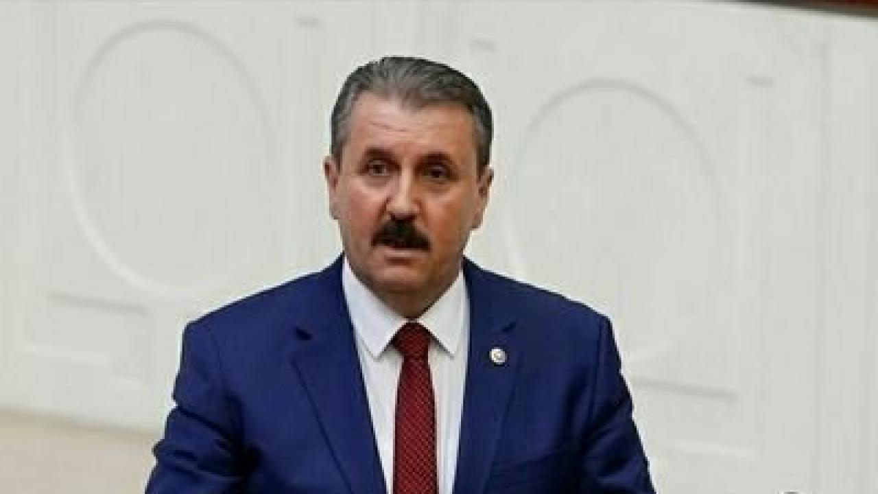 BüyükBirlik Partisi(BBP)Genel Başkanı Mustafa Destici &#039;Evli olmayanları devlet memuru ve kamu işçisi yapmıyacaksın&#039;dedi.