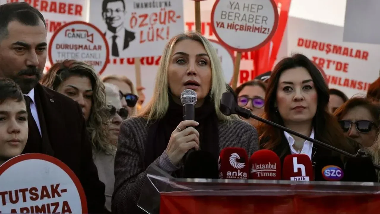 Dilek İmamoğlu’ndan Silivri önünde sert mesaj: Bu bir itibar suikastidir