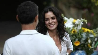 Dizisi erken final yapan Özge Özpirinçci'den kanala tepki!