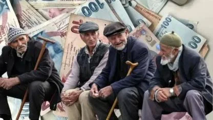 Emekliler evde değil otel odasında kalıyor!