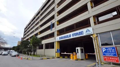 İZELMAN otopark ücretlerine yeni yılda yüzde 252 zam geldi! Vatandaşlar tepkili