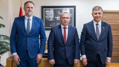 İzmir ile Macaristan arasında “kardeş kent” adımı: Başkonsolos Keller’den Başkan Tugay’a ziyaret