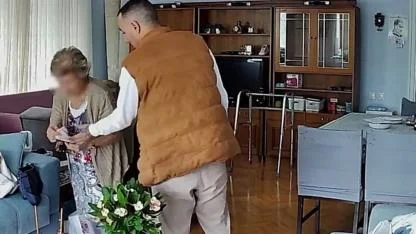 İzmir’de manda yoğurdu tuzağı: Yaşlıları kapı kapı dolandırdı!