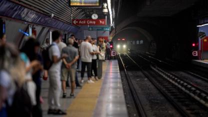 İzmir’de yılbaşı gecesine özel toplu ulaşımda sefer düzenlemesi