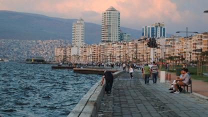 İzmir'deyseniz bu 7 mahalleyi keşfedin