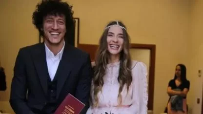 Müge Boz ve Caner Erdeniz Türkiye'yi terk etti! Gerekçeleri eleştiri aldı