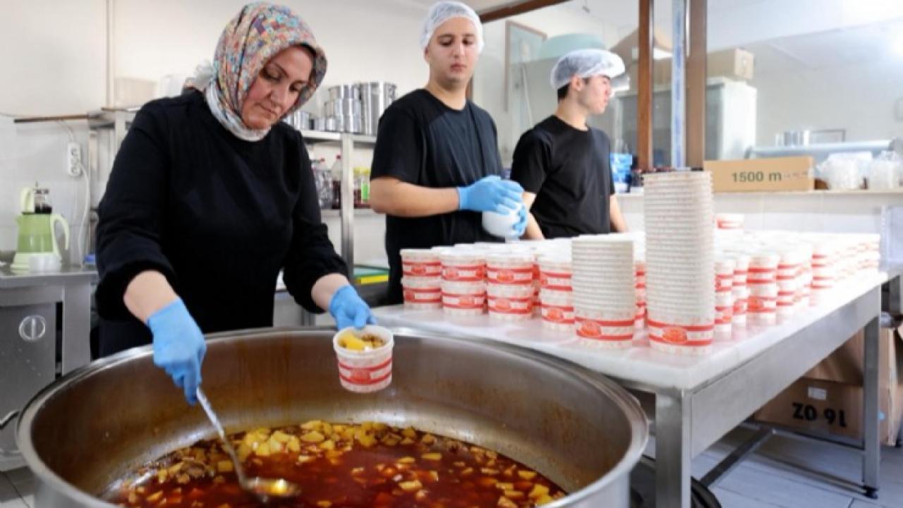 Seferihisar Belediyesi Sosyal Belediyecilik çalışmalarına aralıksız devam ediyor;