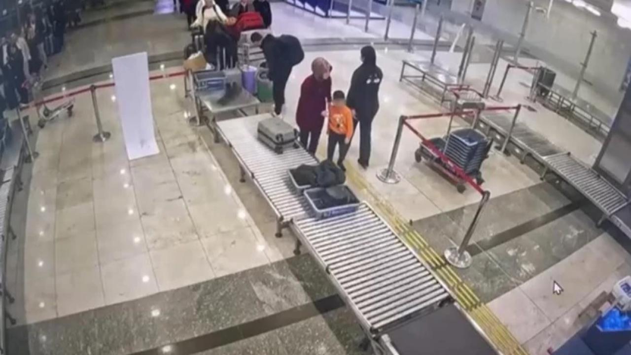 Soygun firarisi Erdal Timurtaş ve eşinin yurt dışına kaçış görüntüleri ortaya çıktı