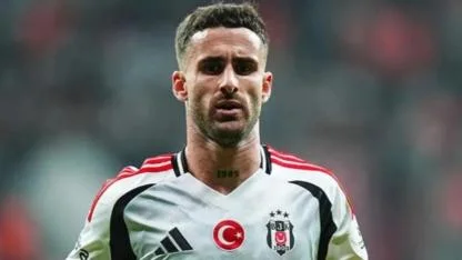 Trabzonspor derbisi öncesi Beşiktaş'tan bomba Rafa Silva kararı
