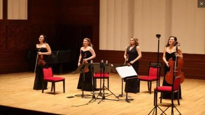 Türk bestecilerinin eserleri ayakta alkışlandı