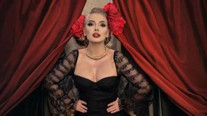 Yerli ve milli Adele sahnede fırtına gibi