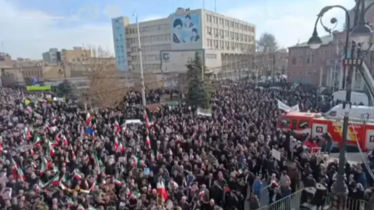 İran’da protestolar 15. gününde: Hükümet yanlıları da sokakta