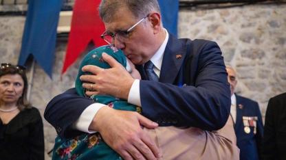 İzmir Büyükşehir Belediyesi’nden rekor sosyal destek: Nakdi yardım 2026’da 770 milyon liraya çıkacak