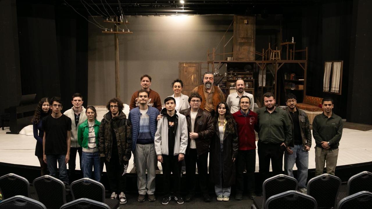 İzmir Şehir Tiyatroları’ndan Gençlerle Tiyatro Buluşması