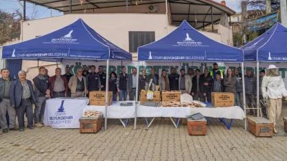 İzmir’de afetlerden etkilenen arıcılara “Can Suyu” desteği