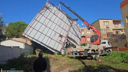 İzmir’de Kuvvetli Yağış ve Fırtına: Büyükşehir Belediyesi Tüm Birimleriyle Sahadaydı