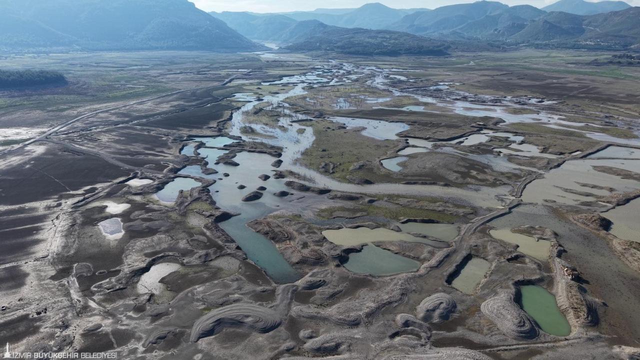 İZSU’dan Kuraklığa Karşı Üç Aşamalı Su Planı: Bulut Tohumlama, Ölü Hacim ve Deniz Suyu Arıtma