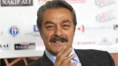 Kadir İnanır Uzun Tedavi Sürecinin Ardından İlk Kez Ayağa Kalktı