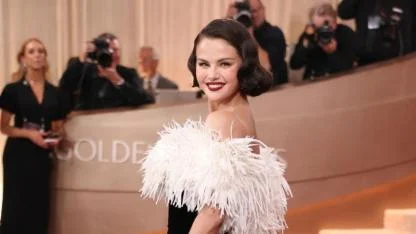 Selena Gomez, Golden Globes’a Chanel zarafetiyle damga vurdu