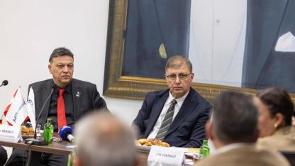 Başkan Tugay’dan MTK ziyaretinde net mesaj: İzmir kalkınmadan başarı gelmez