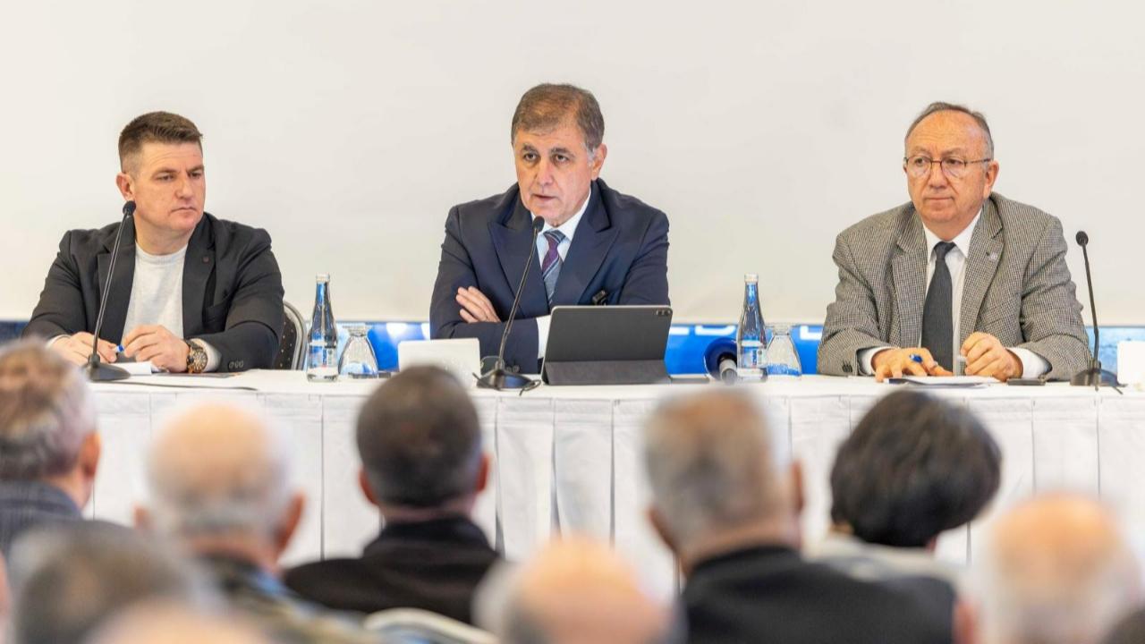 Cemil Tugay: “Günü Kurtarmak İçin Değil, Geleceğimizi Kurtarmak İçin Çalışmalıyız”