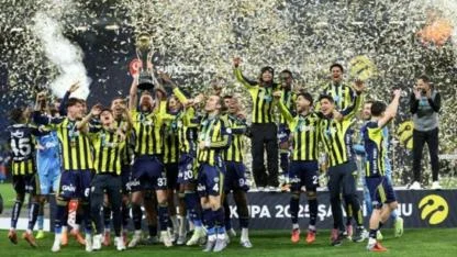 Fenerbahçe'nin UEFA kadrosu belli oldu!