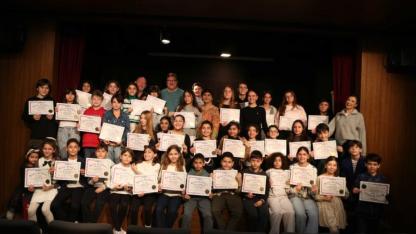 Folkart Academy’de çocuk oyuncular mezuniyet sevinci yaşadı