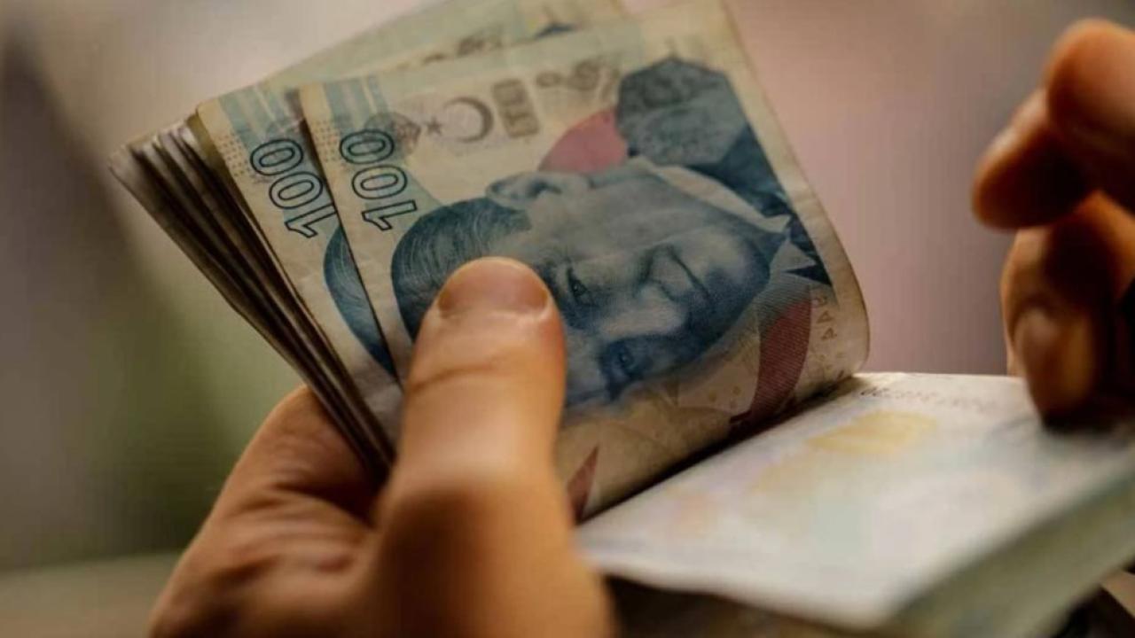 Geçim krizi derinleşiyor: Memur için yoksulluk sınırı 100 bin TL barajını aştı