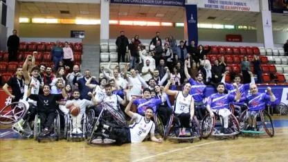 İzmir Büyükşehir Belediyesi, Gazişehir Gaziantep’i 63-49 Mağlup Etti