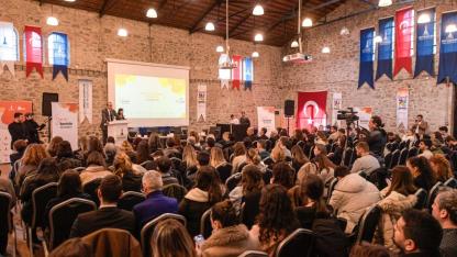 İzmir Seninle Programı’nda gençler iş dünyasıyla buluştu