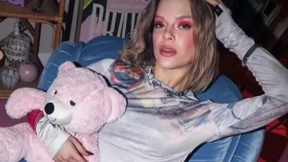 Manifest kızlarından Esin Bahat psikolojik destek aldığını açıkladı