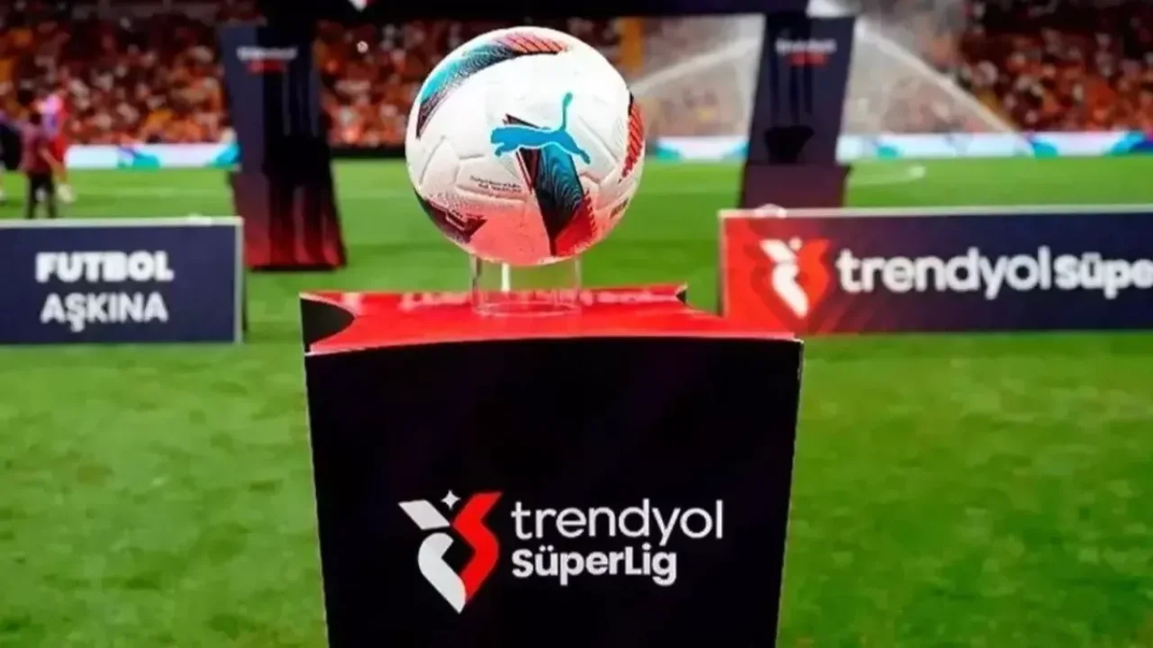 Süper Lig'de maç saatleri değişti