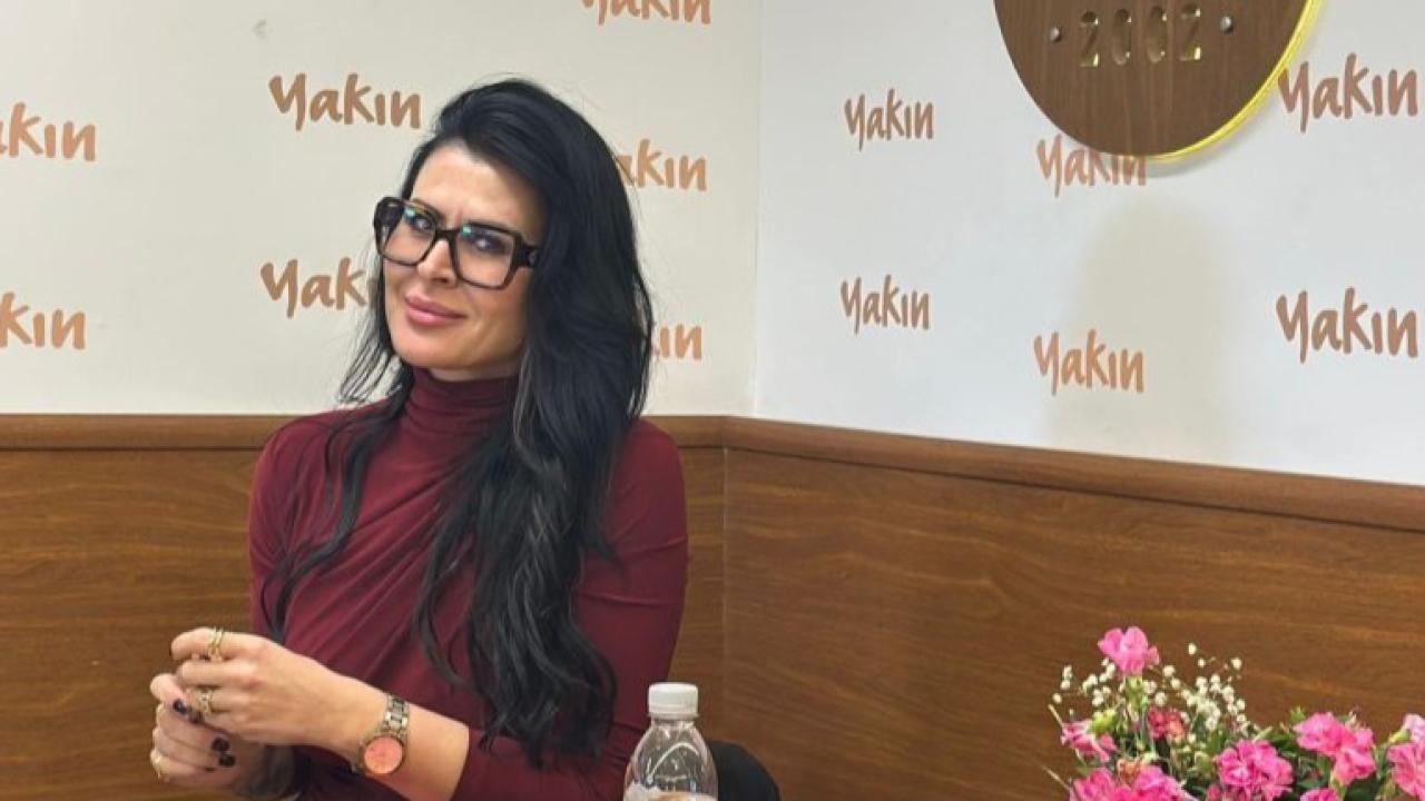 Çeşmeli Yazar Yüksel Uçgun İlk Kitabı “Kehanetin Kızı”nı Okurlarıyla Buluşturdu