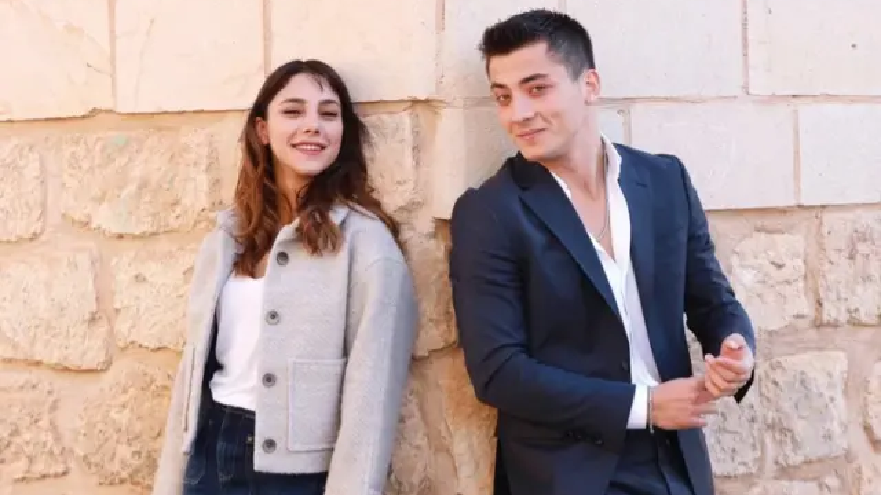 Dilin Döğer ve Atakan Özkaya aşkı ortaya çıktı: “Evet, birlikteyiz”